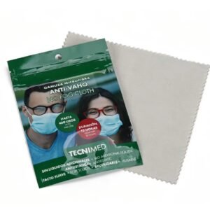 Anti fog cleaning cloth for helmet